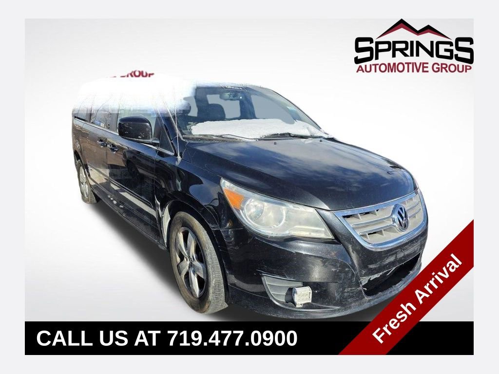 2011 Volkswagen Routan SE