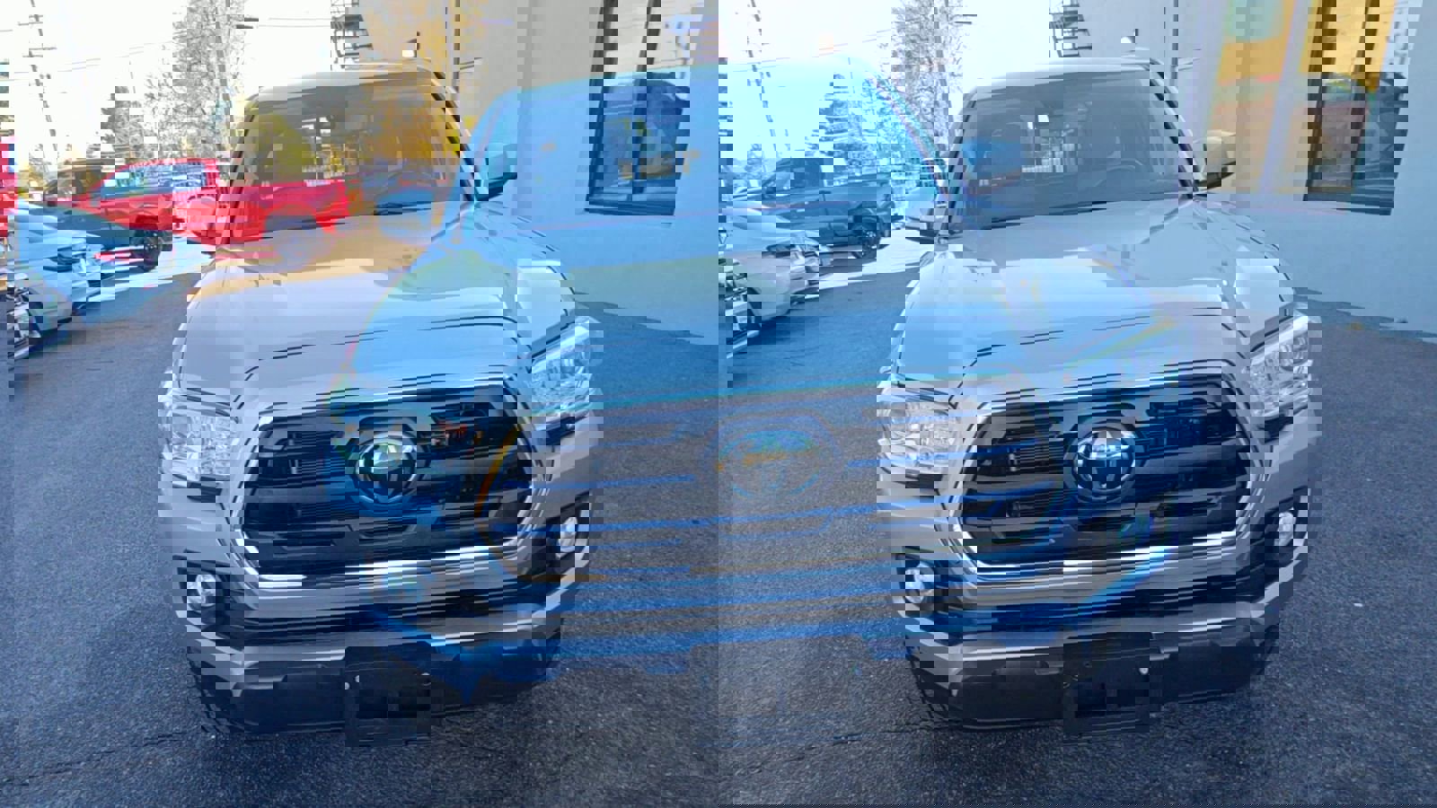 2018 Toyota Tacoma SR5 TRD Sport photo 3