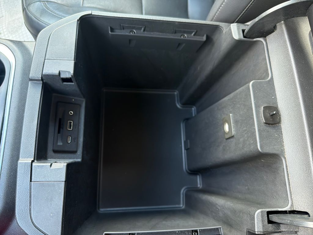 2020 Chevrolet Silverado 1500 LTZ - Photo 11