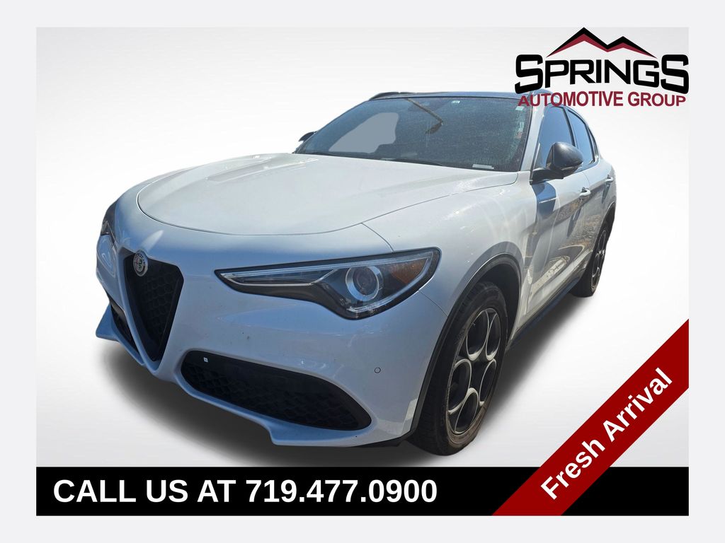 2021 Alfa Romeo Stelvio AWD's photo