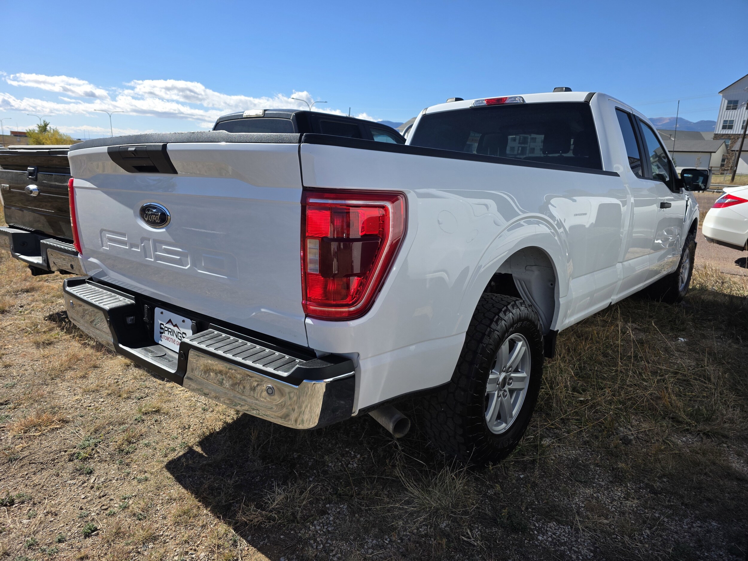 2023 Ford F-150 XLT photo 3