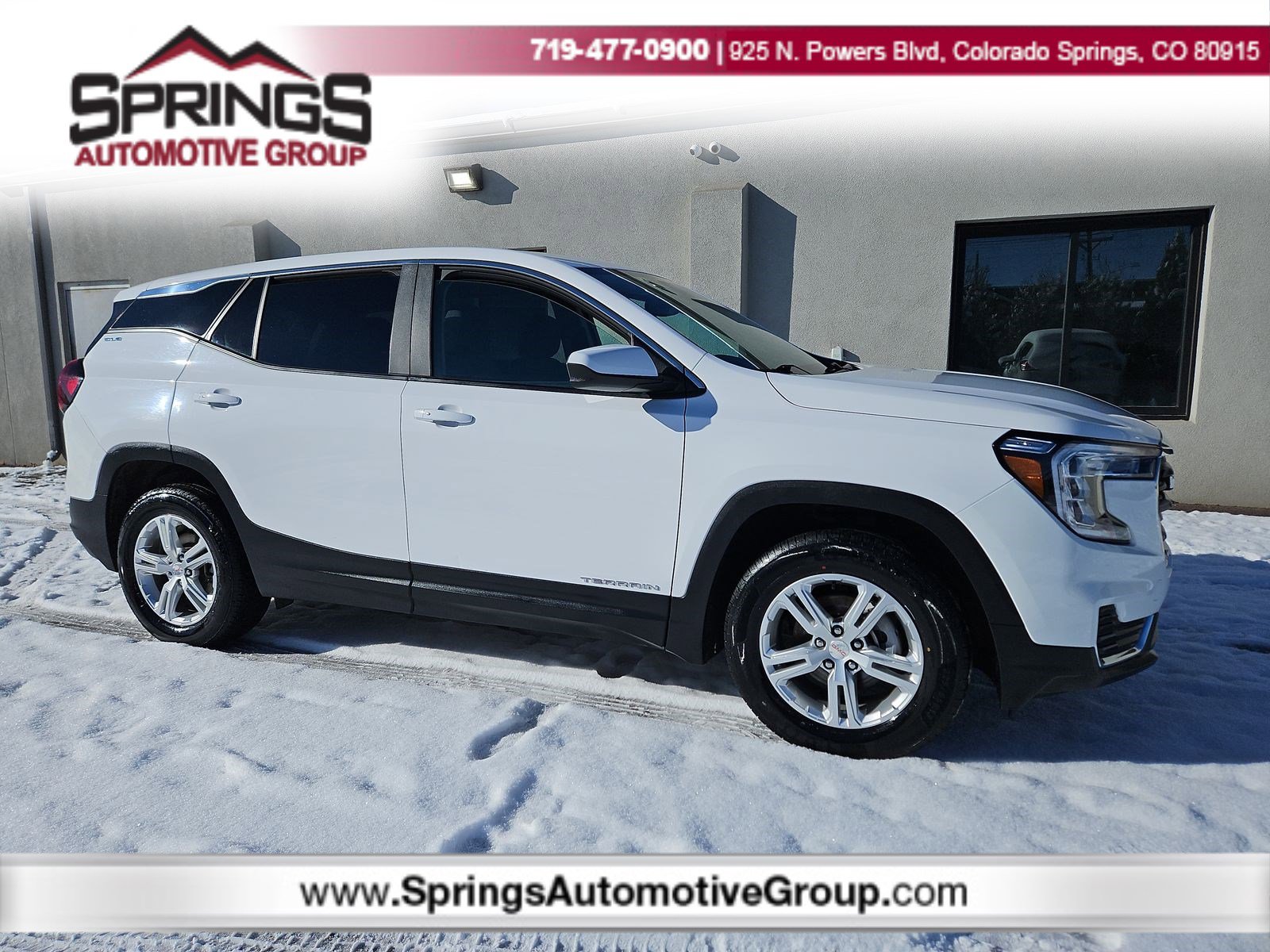2024 GMC Terrain SLE's photo