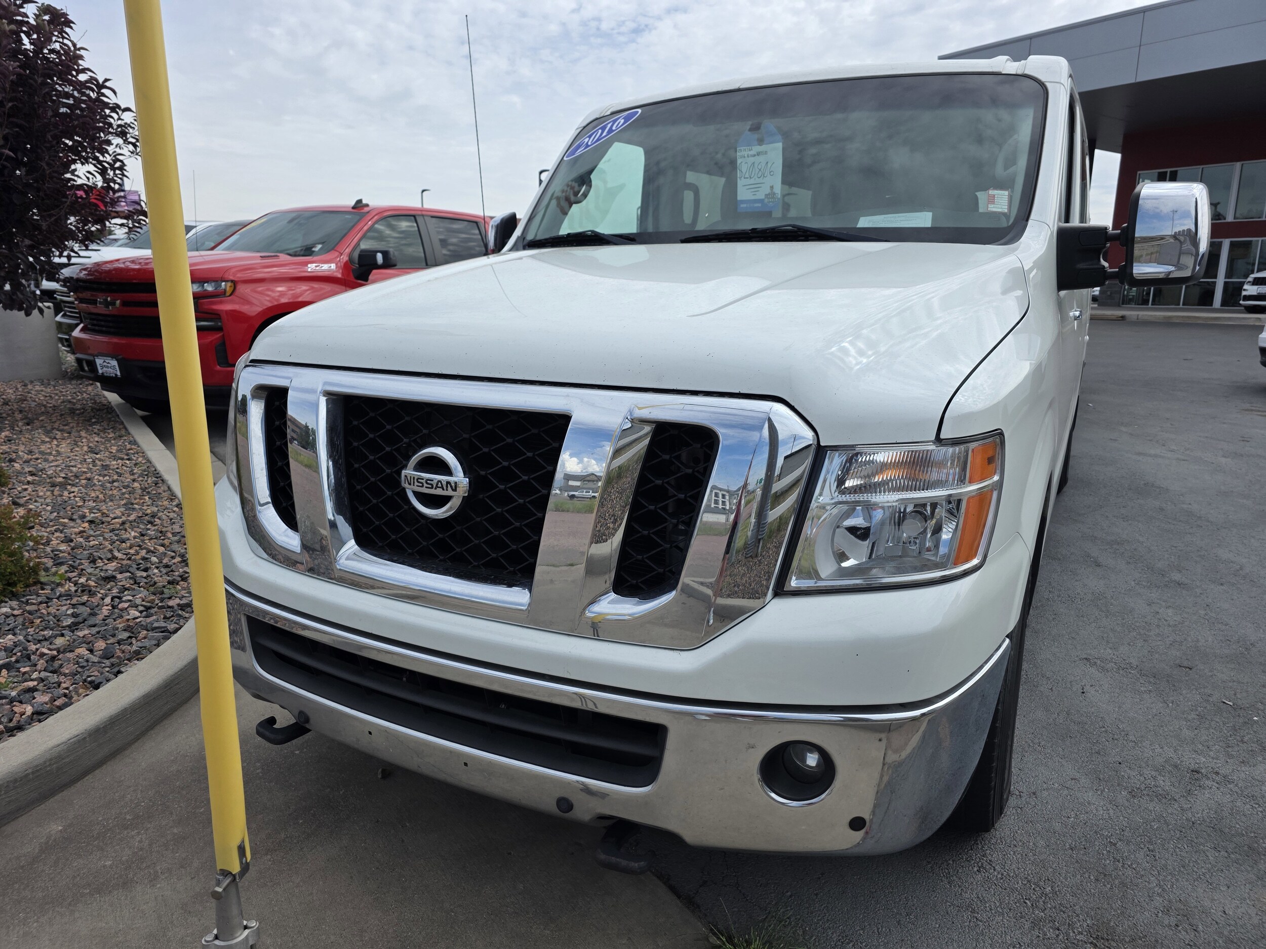 2016 Nissan NV3500 photo 2