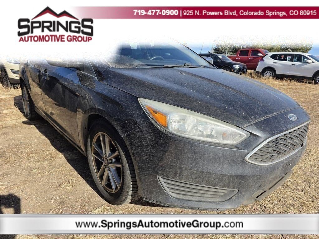 2015 Ford Focus SE's photo