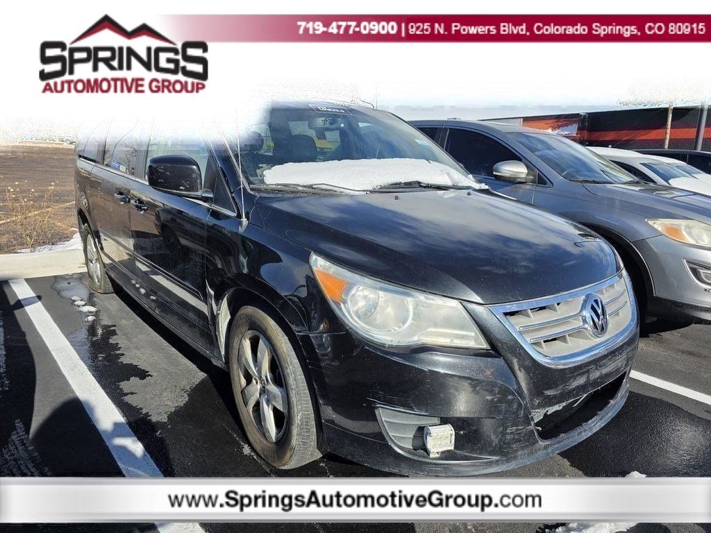 2011 Volkswagen Routan SE