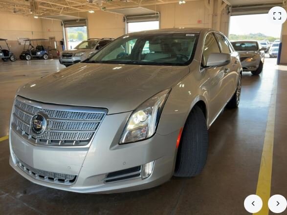 2013 Cadillac XTS Platinum photo 2