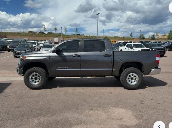 2020 Toyota Tundra SR5 photo 3