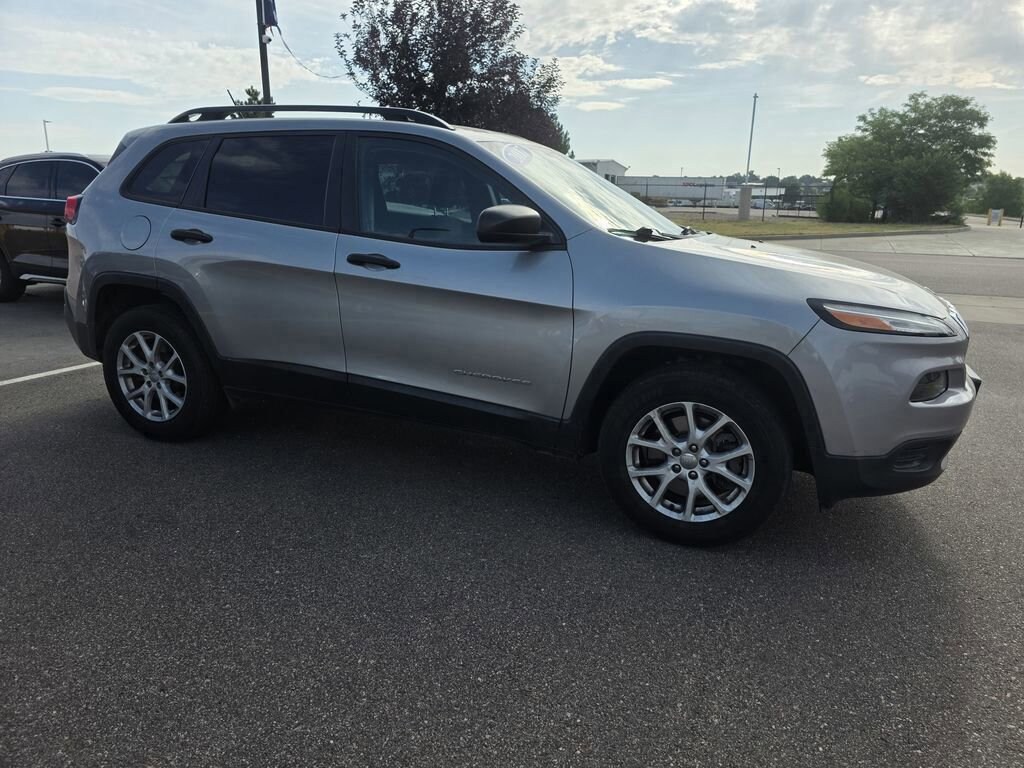 Used 2017 Jeep Cherokee Sport 4x4 SUV