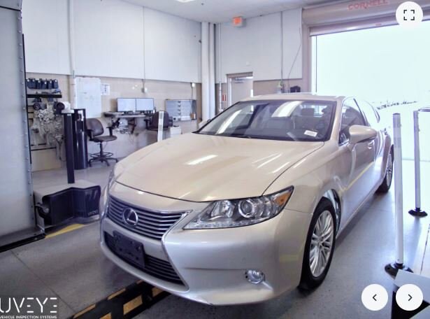 2013 Lexus ES 350 photo 2