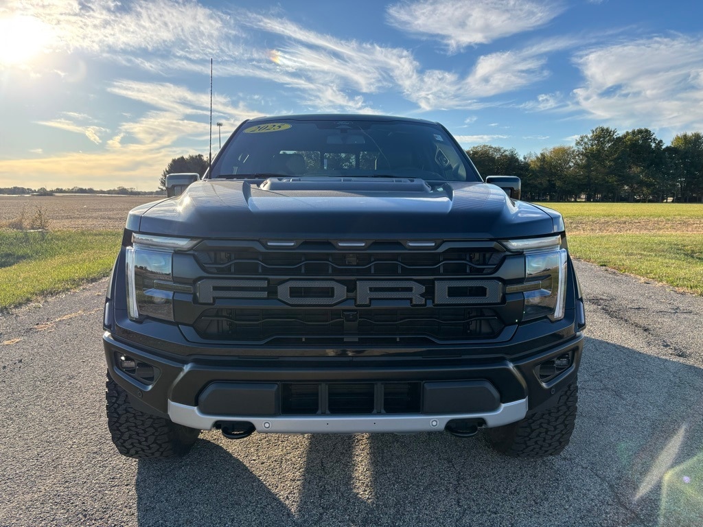 New 2025 Ford F-150 Raptor Truck SuperCrew Cab