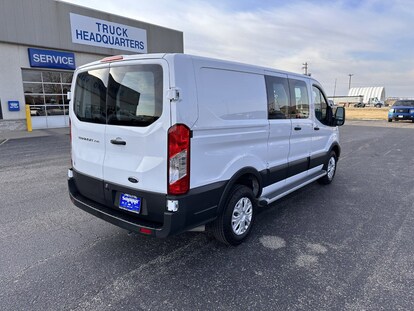 2021 Ford Transit Cargo Van Base Stanley WI  Courtesy Auto & Truck Center,  Inc. 1FTBR1C89MKA04144