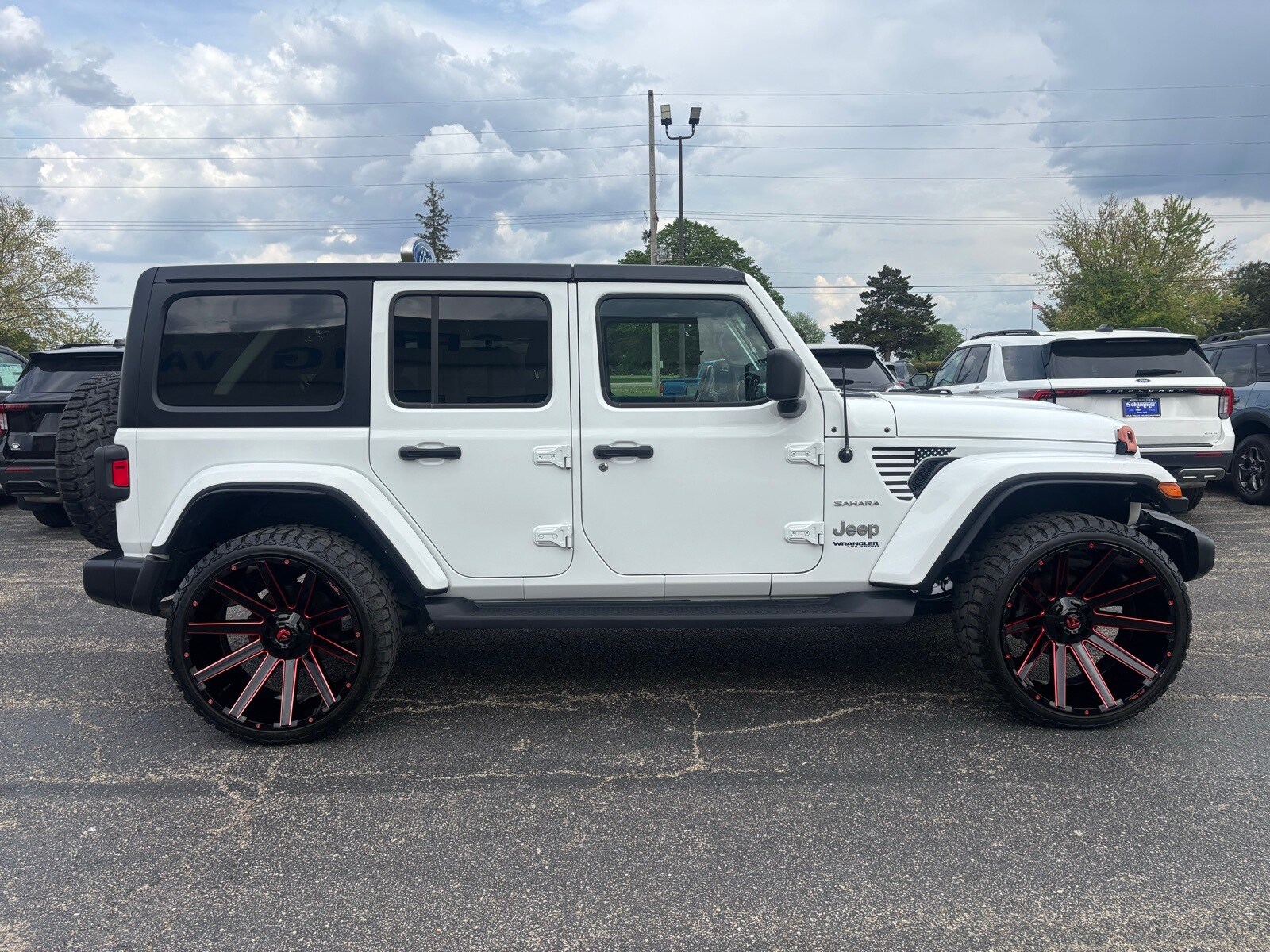 2021 Jeep Wrangler Unlimited Sahara photo 4