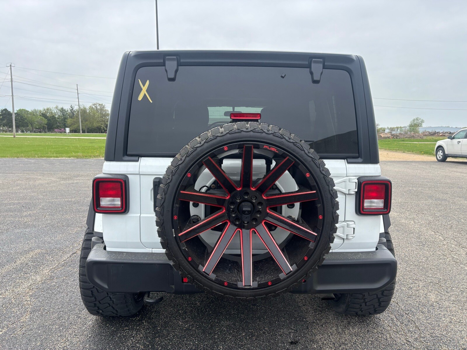 2021 Jeep Wrangler Unlimited Sahara photo 4