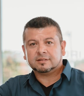 Staff member Elias Preciado from 40391bda1966