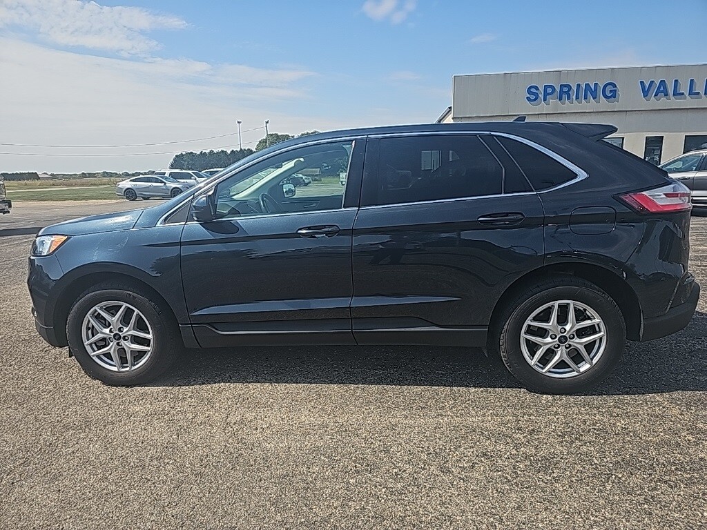 2022 Ford Edge SEL photo 4