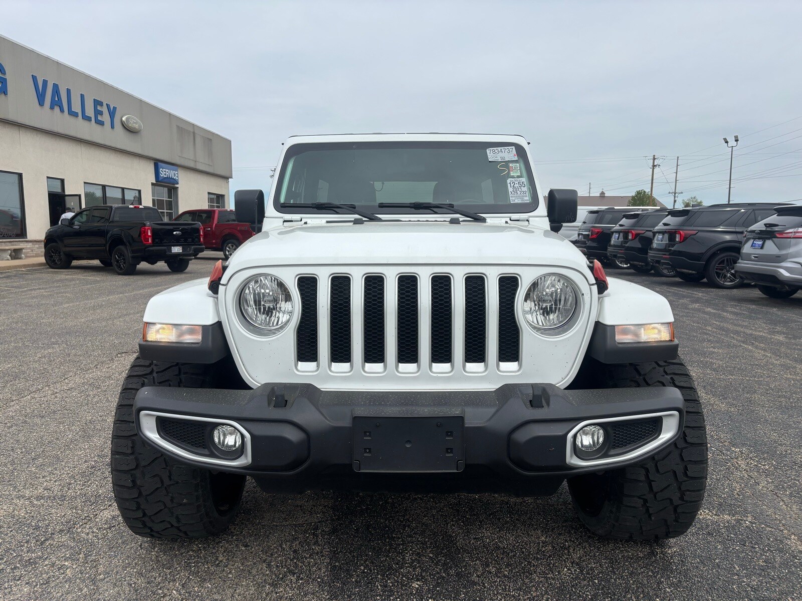 2021 Jeep Wrangler Unlimited Sahara photo 3