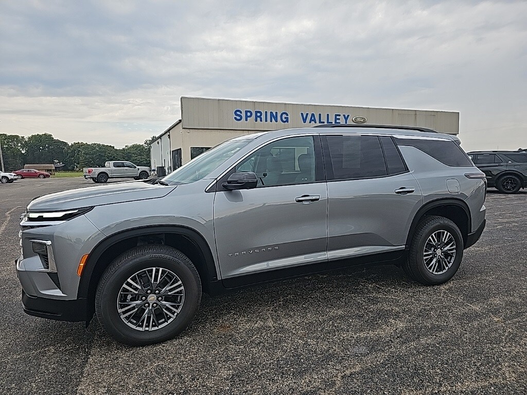 2024 Chevrolet Traverse photo 3