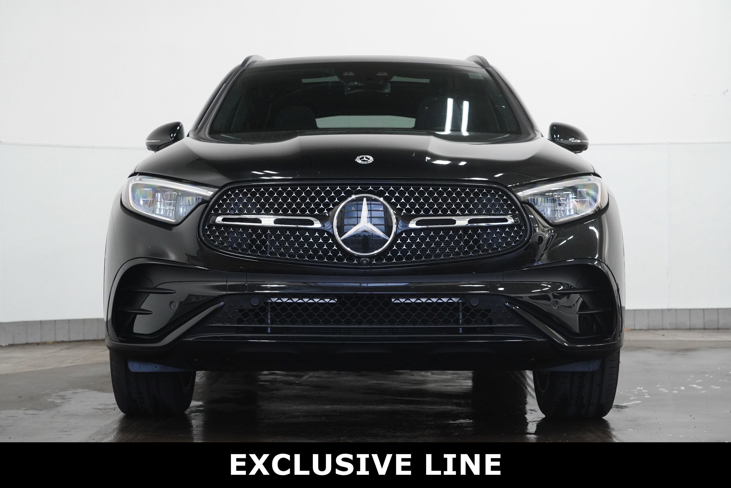 2025 Mercedes Benz GLC 350e 4MATIC photo 3
