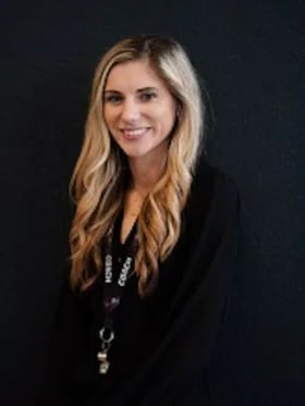 Staff member Taylor Hicks from ID_34a79b1e2dbc
