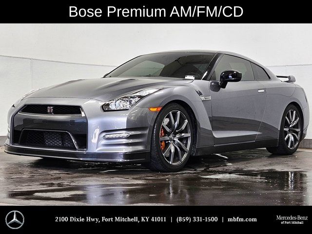 2014 Nissan GT-R Coupe 