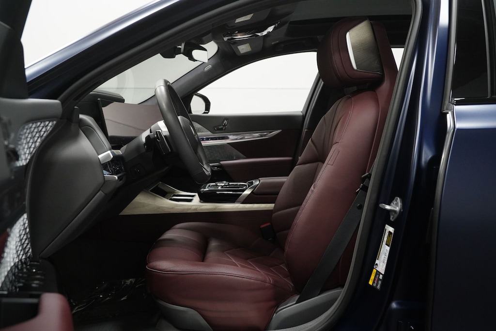 Used 2025 BMW i7 M70 Sedan