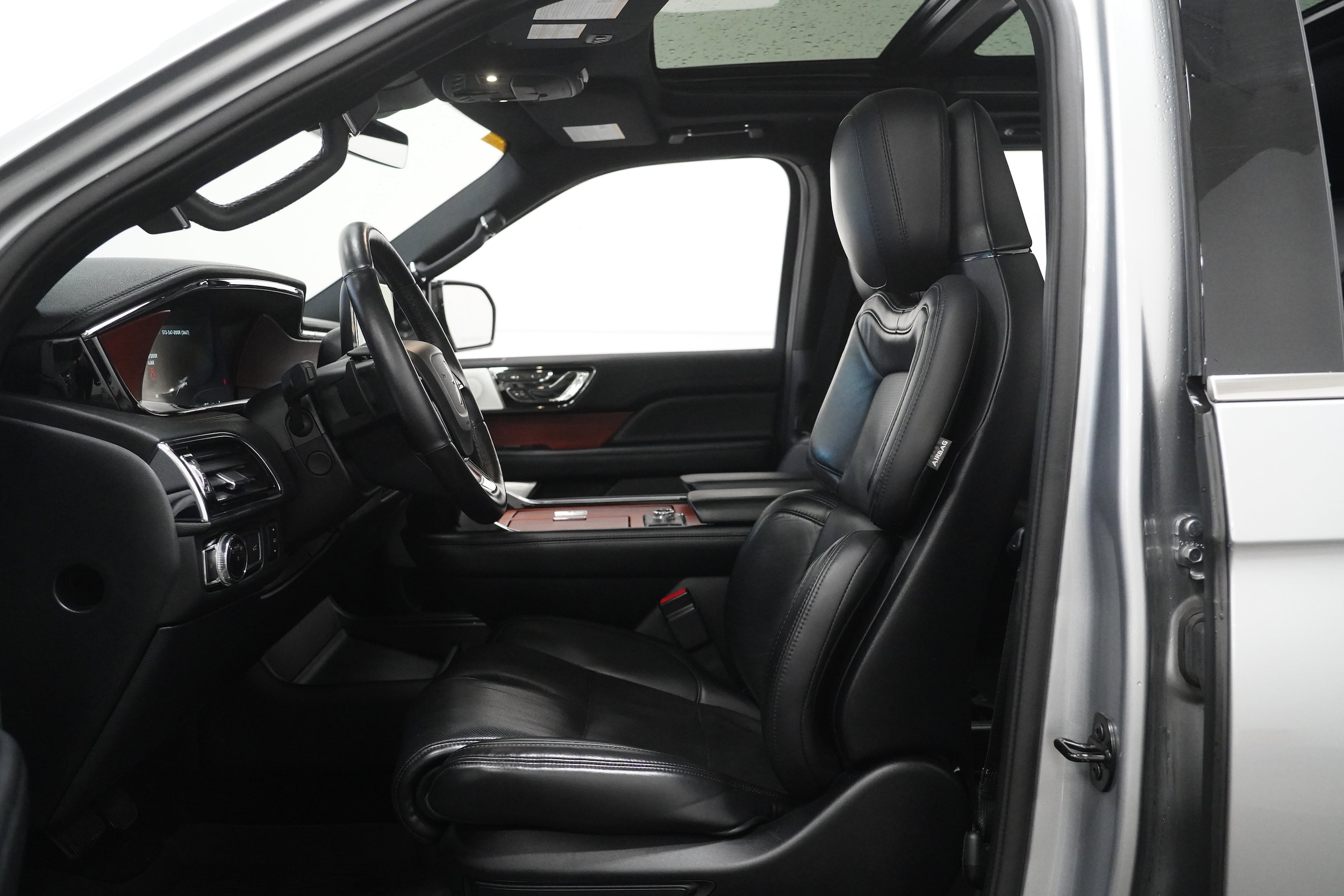 2020 Lincoln Navigator Reserve photo 2
