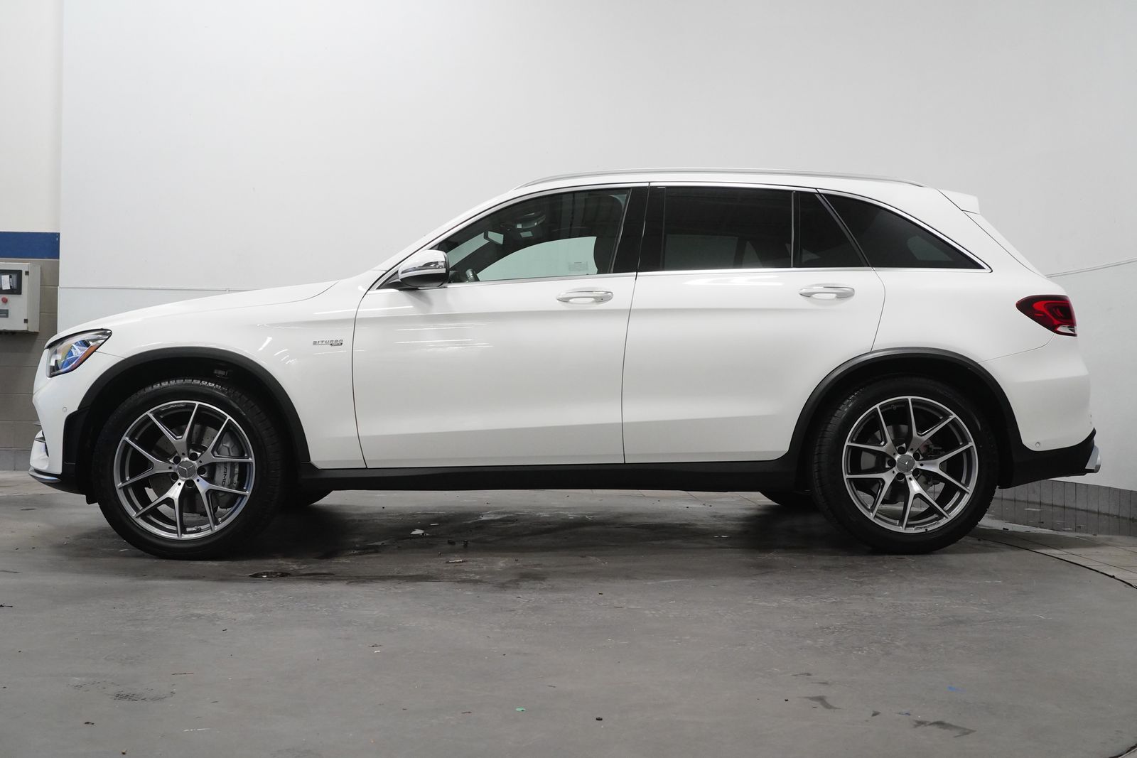 2022 Mercedes Benz GLC AMG 43 4MATIC photo 4