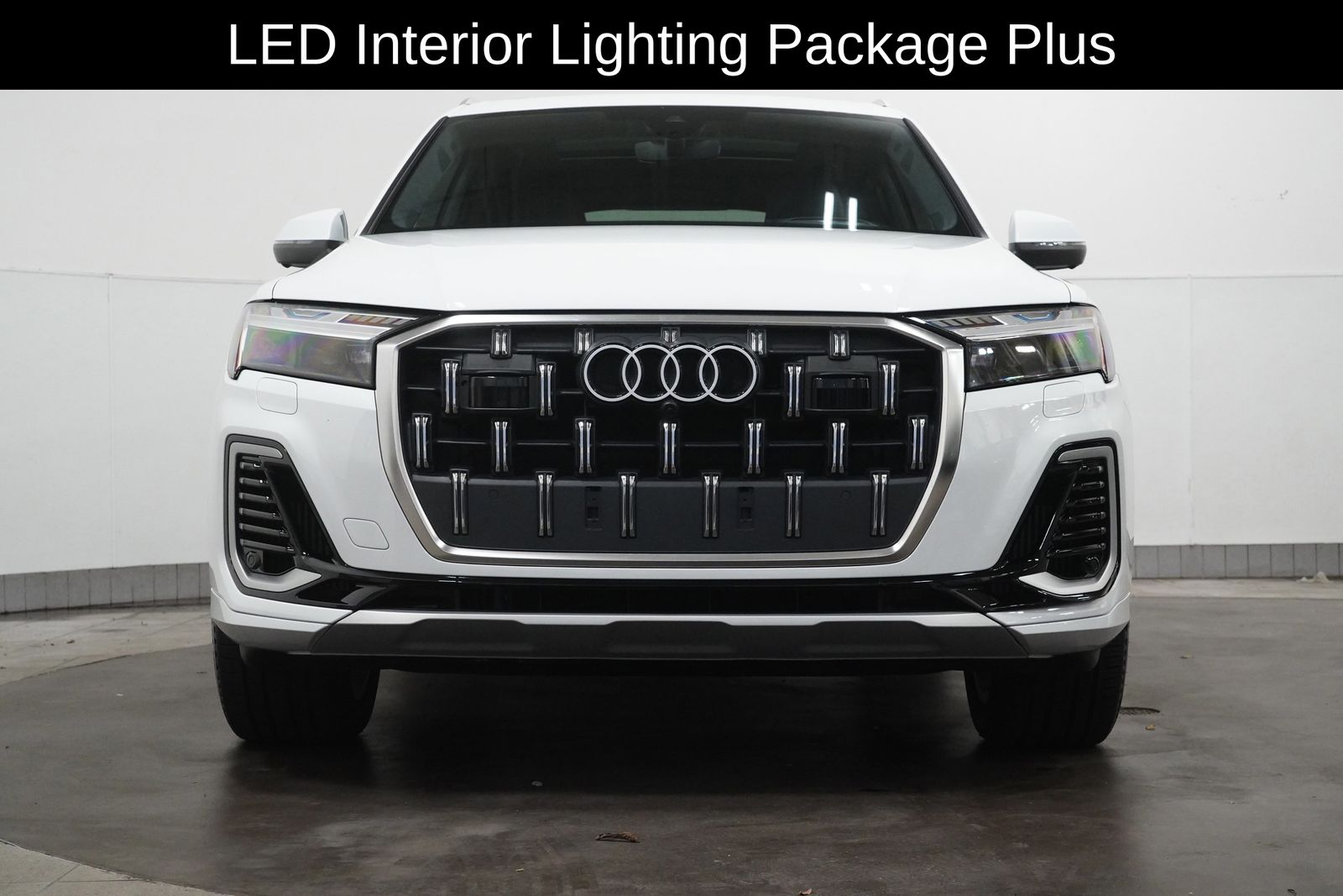2025 Audi Q7 55 Premium photo 3