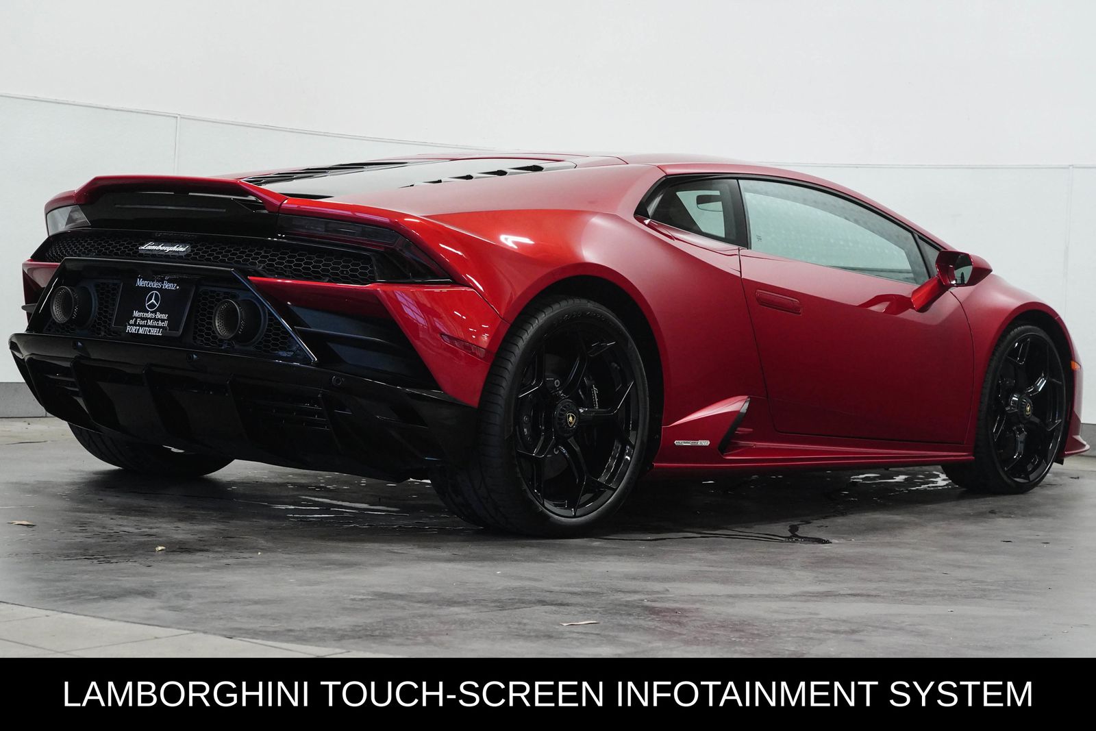2021 Lamborghini Huracan Evo Coupe photo 3