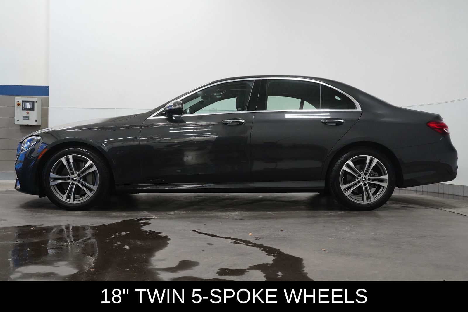 2022 Mercedes Benz E 350 4MATIC Sedan photo 4
