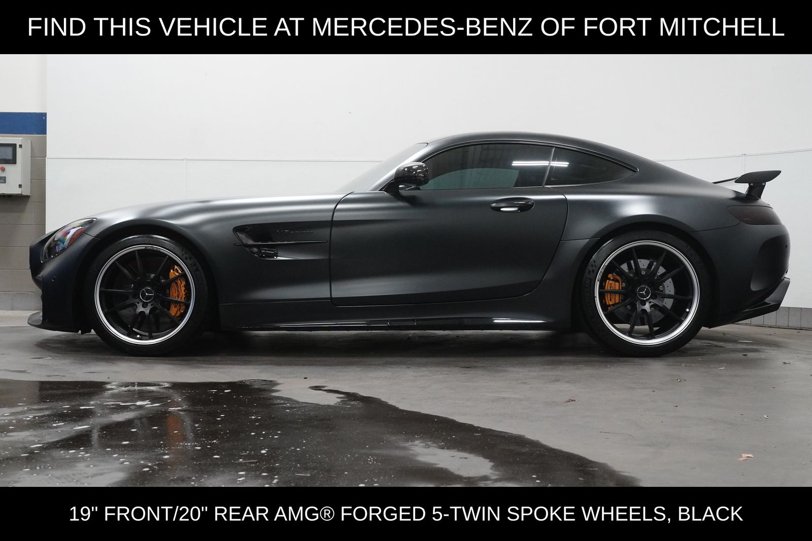 2019 Mercedes Benz AMG GT R photo 2