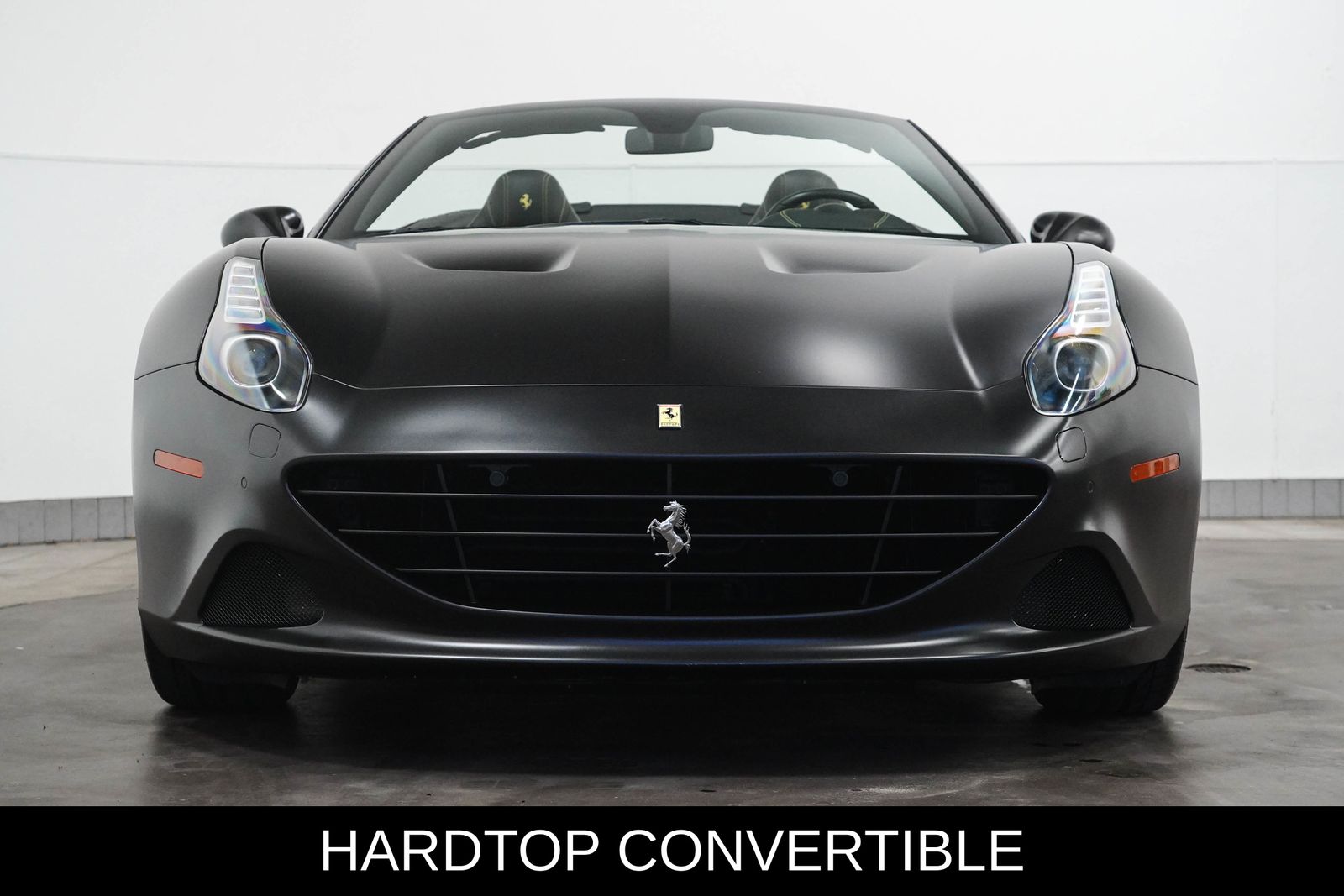 2016 Ferrari California T photo 3