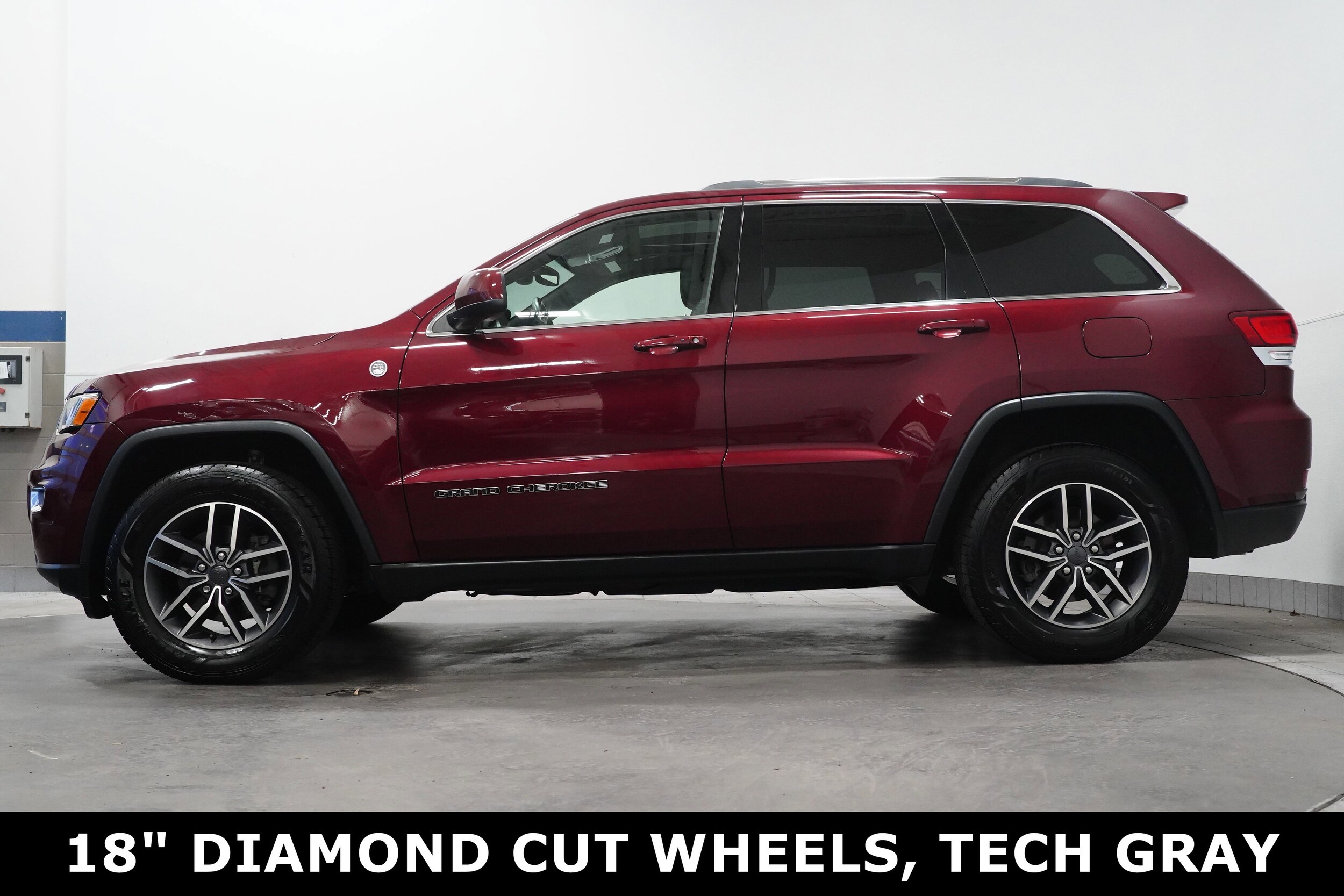2020 Jeep Grand Cherokee Laredo photo 4
