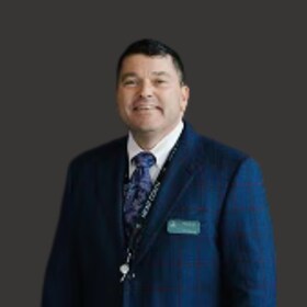 Staff member Don Paparella from ID_41881cd1e69f