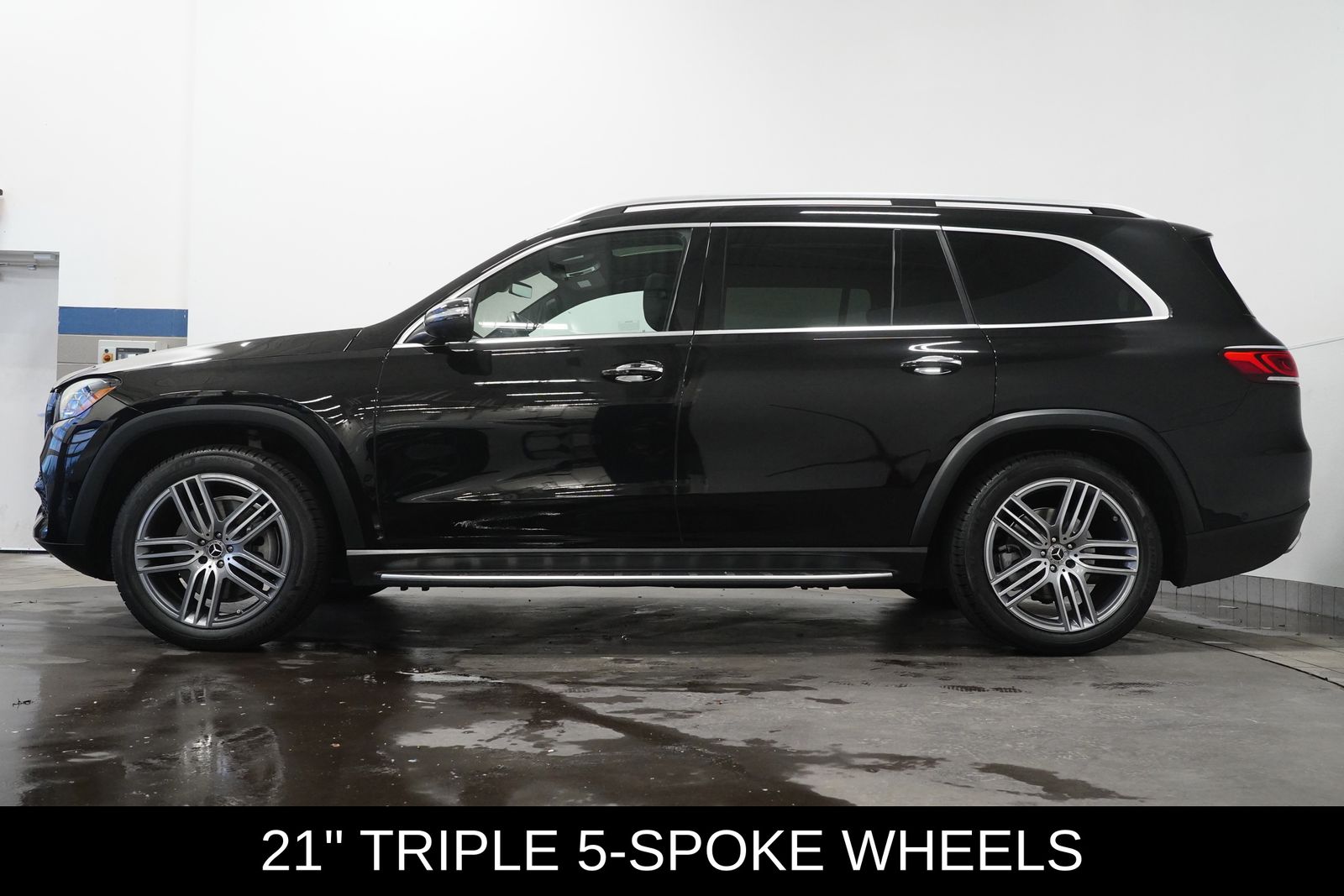 2022 Mercedes Benz GLS 450 4MATIC photo 4