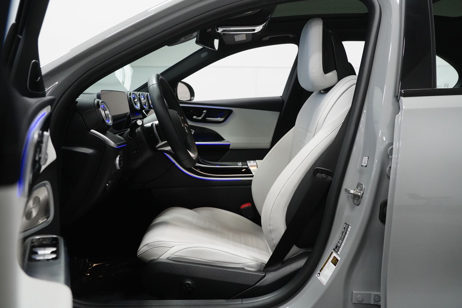 2025 Mercedes Benz C 300 4MATIC Sedan photo 2