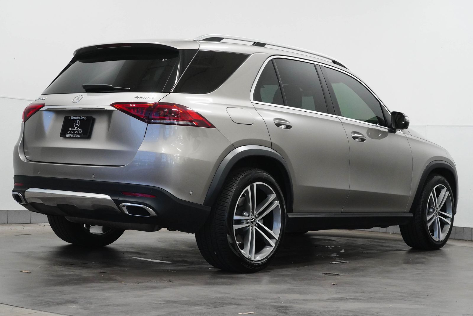 2020 Mercedes Benz GLE 450 4MATIC photo 2