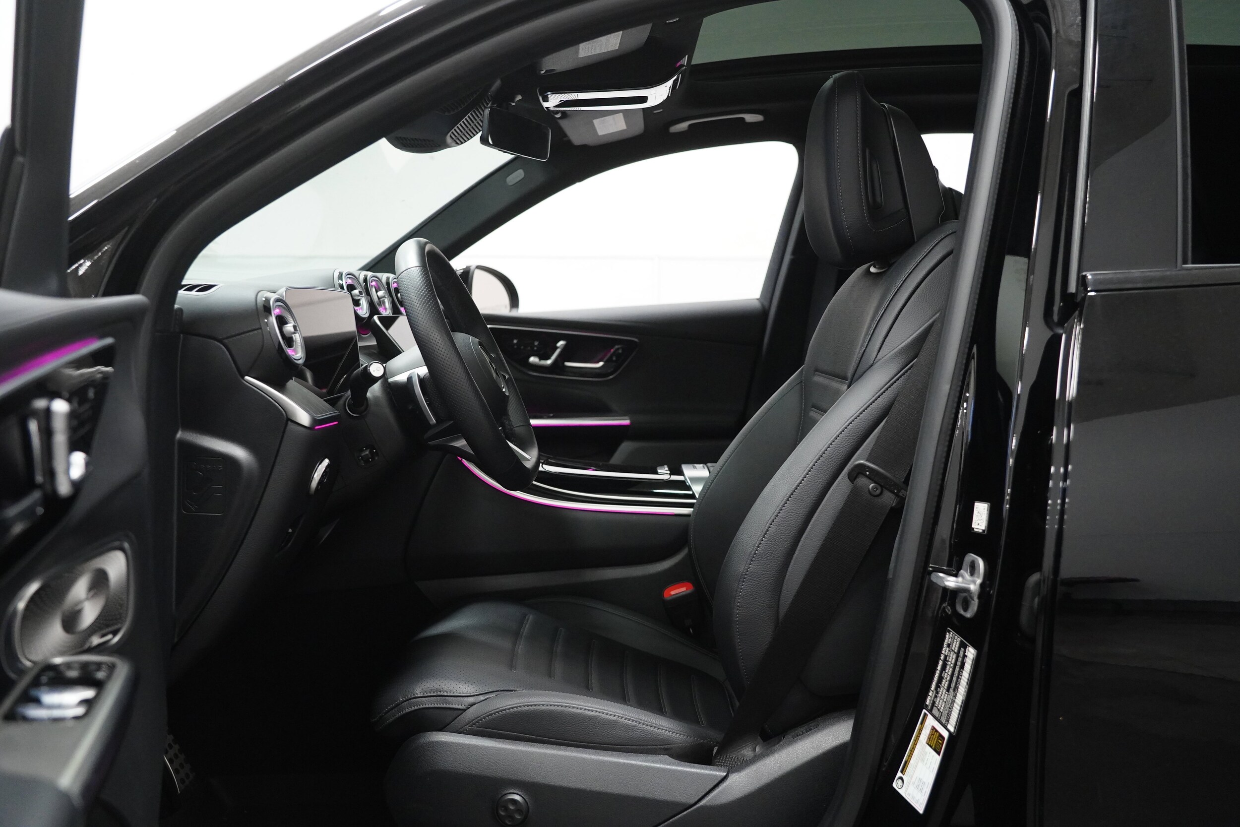 2025 Mercedes Benz GLC 350e 4MATIC photo 2