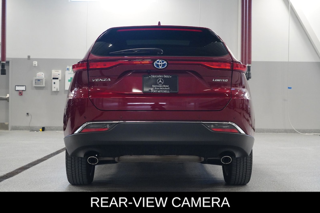 Used 2024 Toyota Venza LE SUV