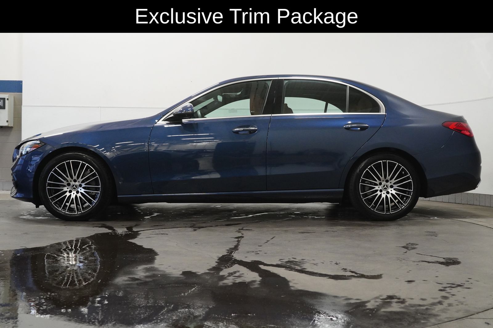 2025 Mercedes Benz C 300 4MATIC Sedan photo 3