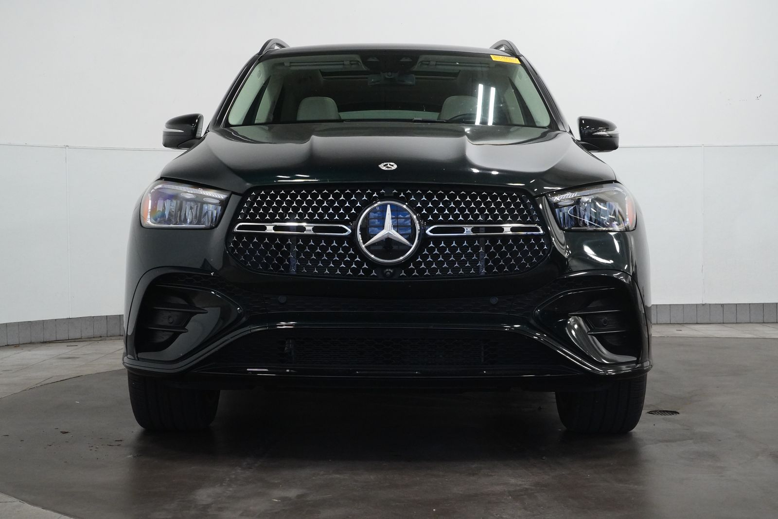 2025 Mercedes Benz GLE 350 4MATIC photo 3