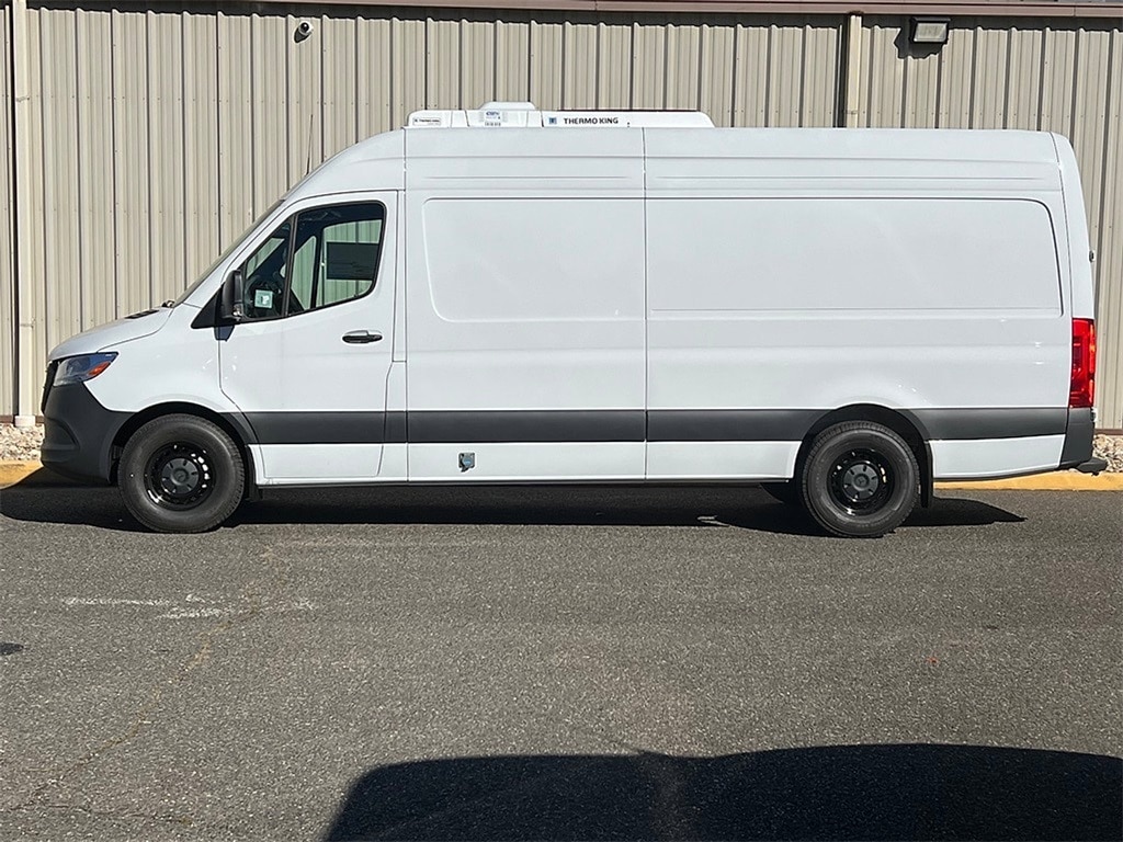New 2025 Mercedes-Benz Sprinter 2500 Cargo 170 WB Cargo Van