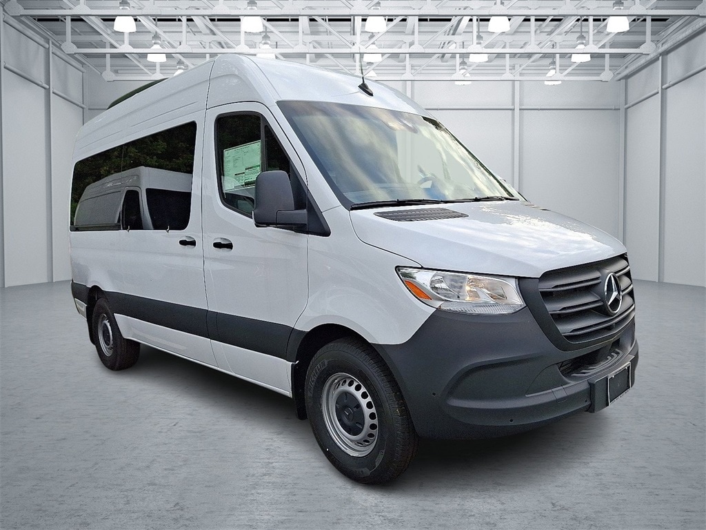 New 2024 Mercedes-Benz Sprinter 2500 Passenger 144 WB Minivan/Van