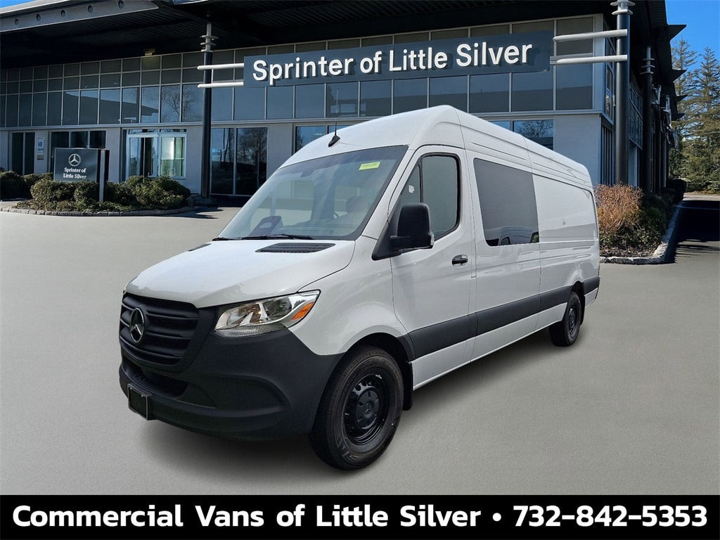 2025 Mercedes-Benz Sprinter Crew Van Base's photo