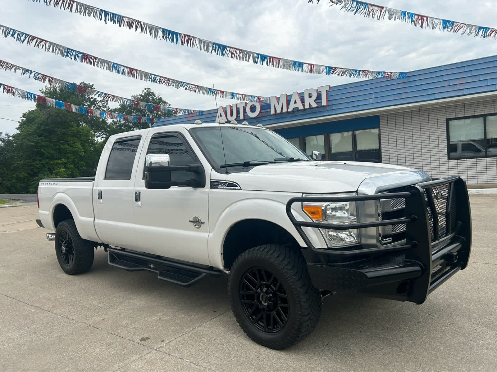 Used 2016 Ford F-350 Super Duty Lariat with VIN 1FT8W3BT2GEB37352 for sale in Mount Vernon, IL