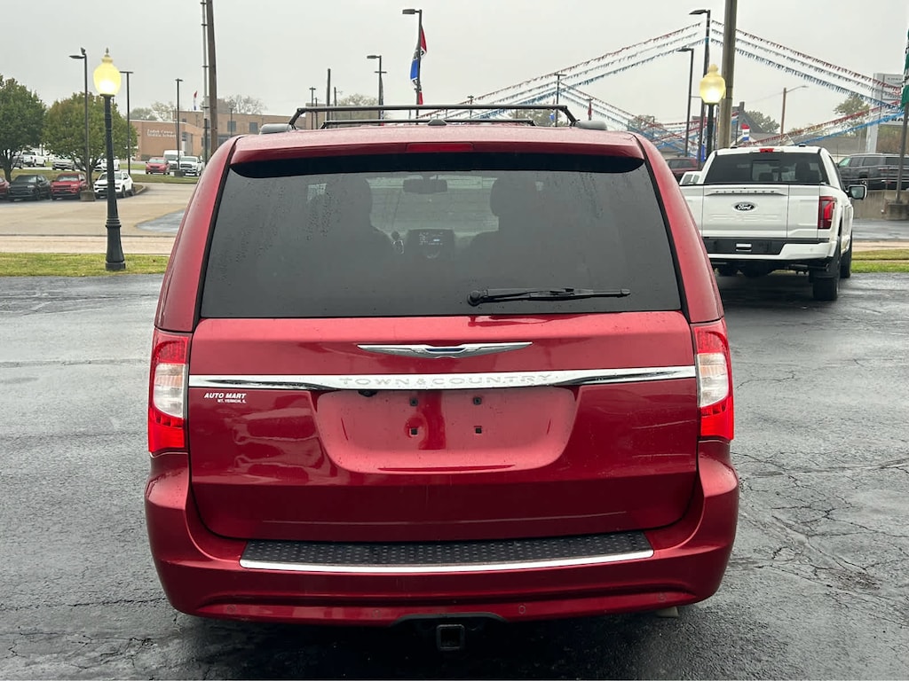 Used 2016 Chrysler Town & Country Touring-L Anniversary Edition Wgn