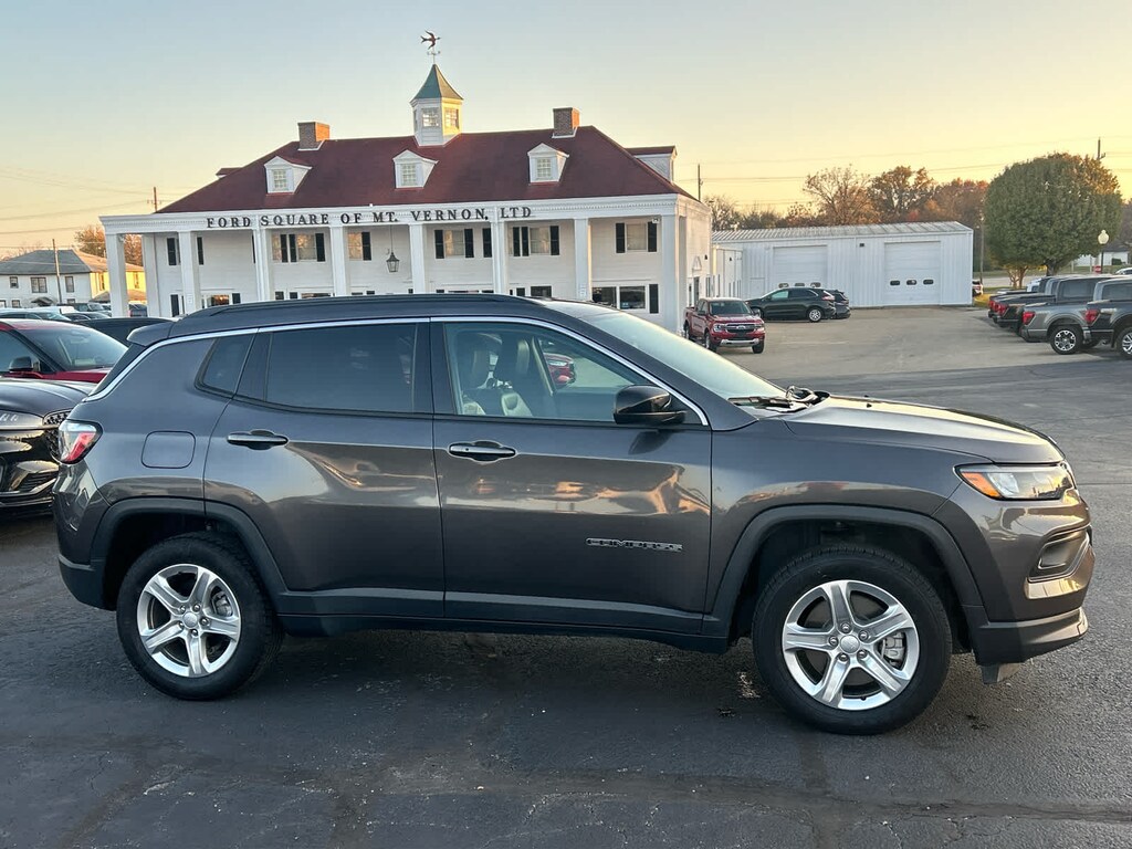 Used 2024 Jeep Compass Latitude 4x4