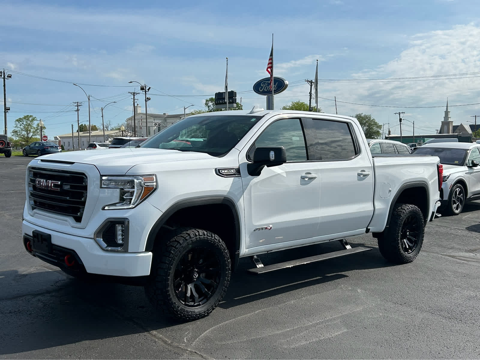 Used 2021 GMC Sierra 1500 AT4 with VIN 3GTP9EED9MG255809 for sale in Mount Vernon, IL