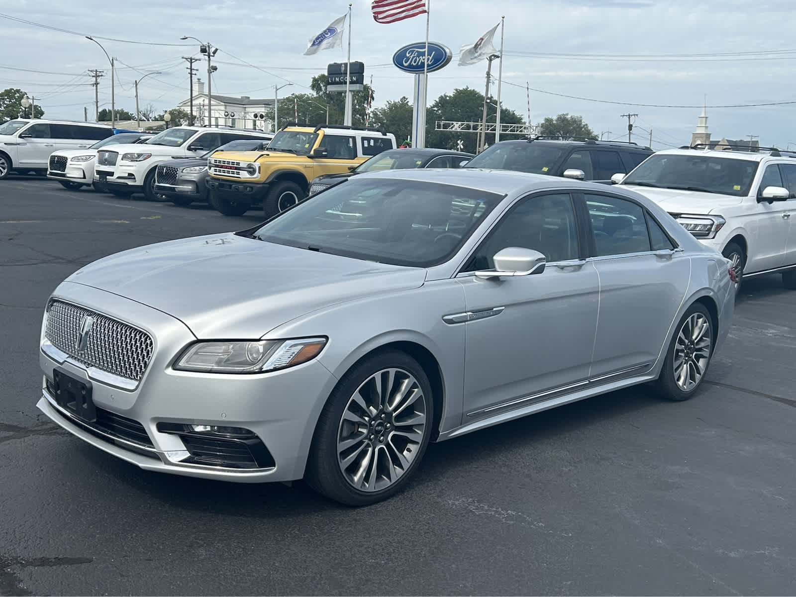 Used 2017 Lincoln Continental Select with VIN 1LN6L9SK6H5612783 for sale in Mount Vernon, IL