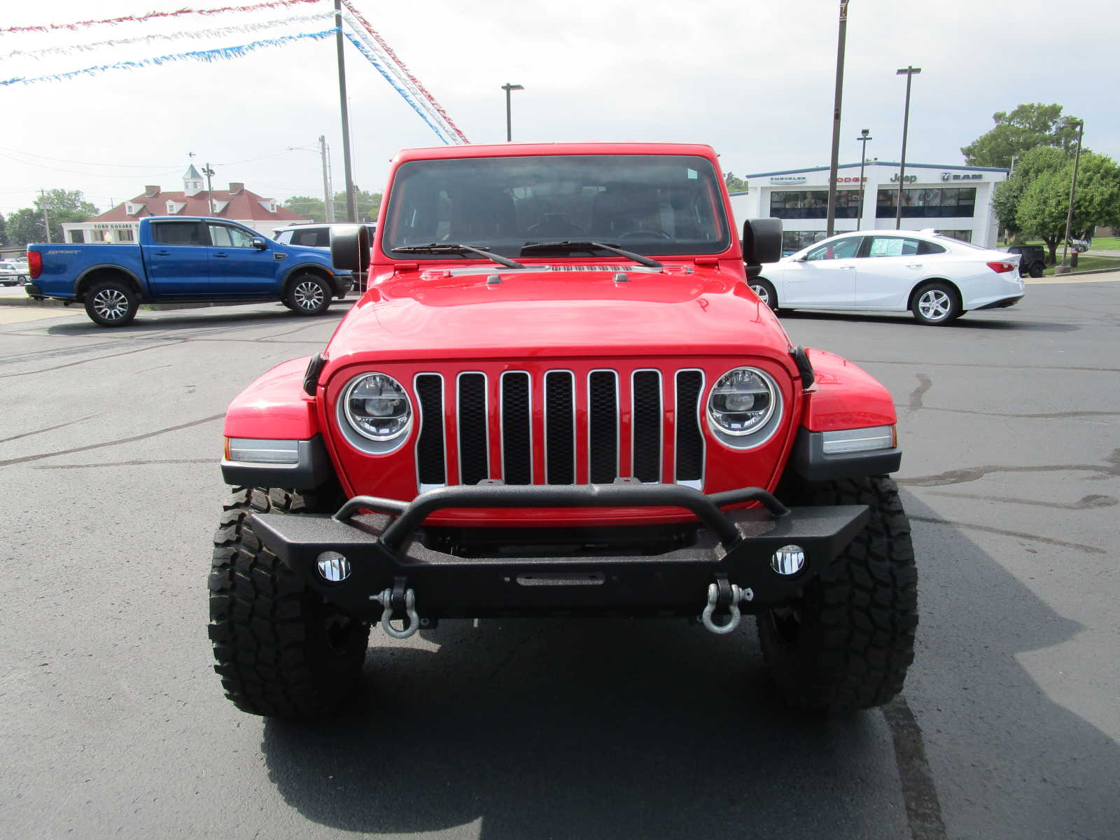 Certified 2020 Jeep Wrangler Unlimited Sahara with VIN 1C4HJXENXLW132133 for sale in Mount Vernon, IL